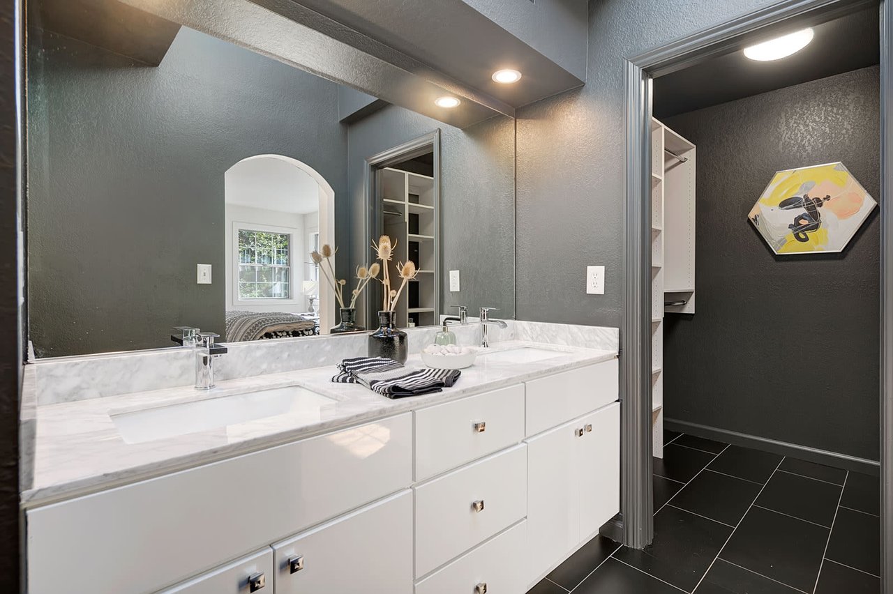 7 Crescent Lane, Fairfax