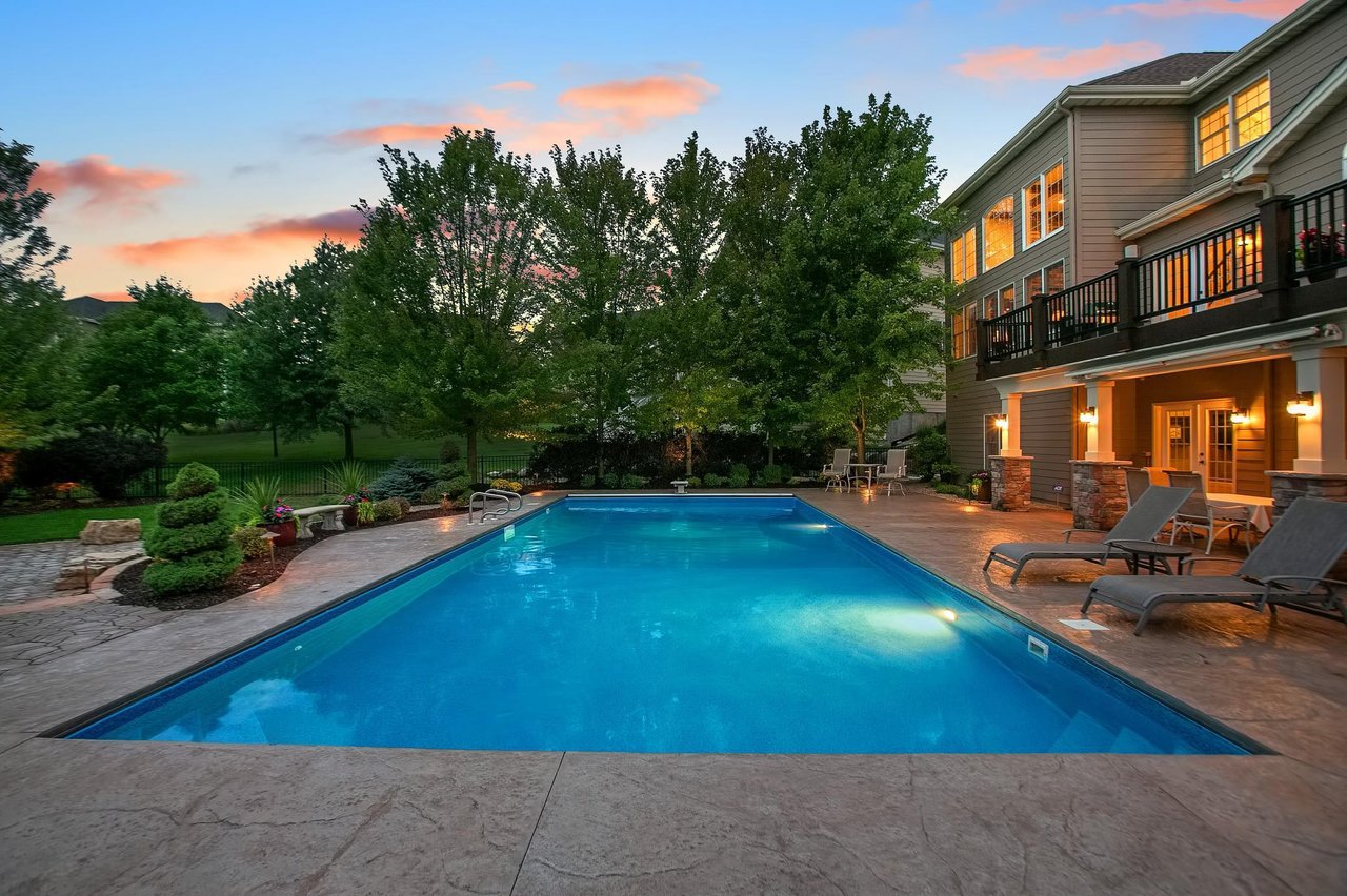 Stunning Eagan Masterpiece!