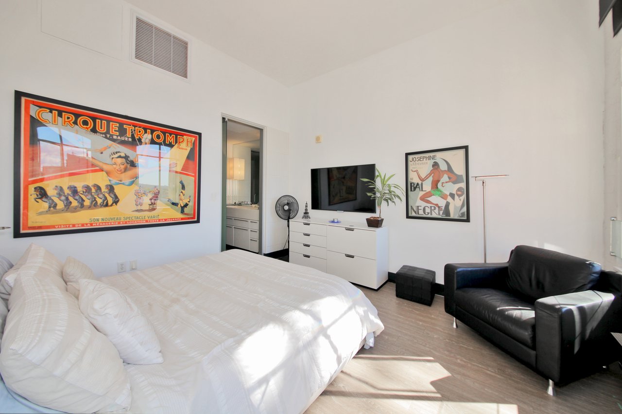 6253 Hollywood Boulevard, Unit 1105