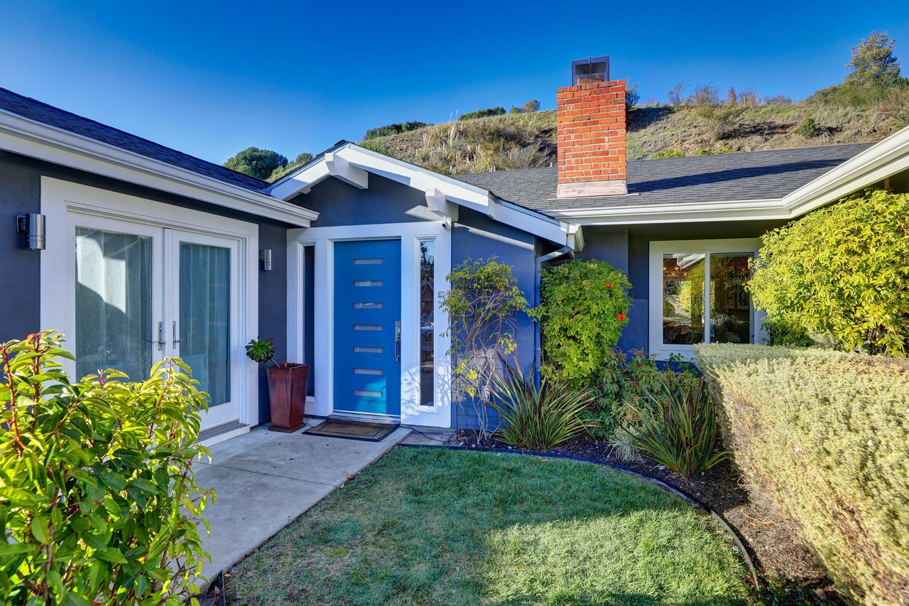 51 Mercury Ave