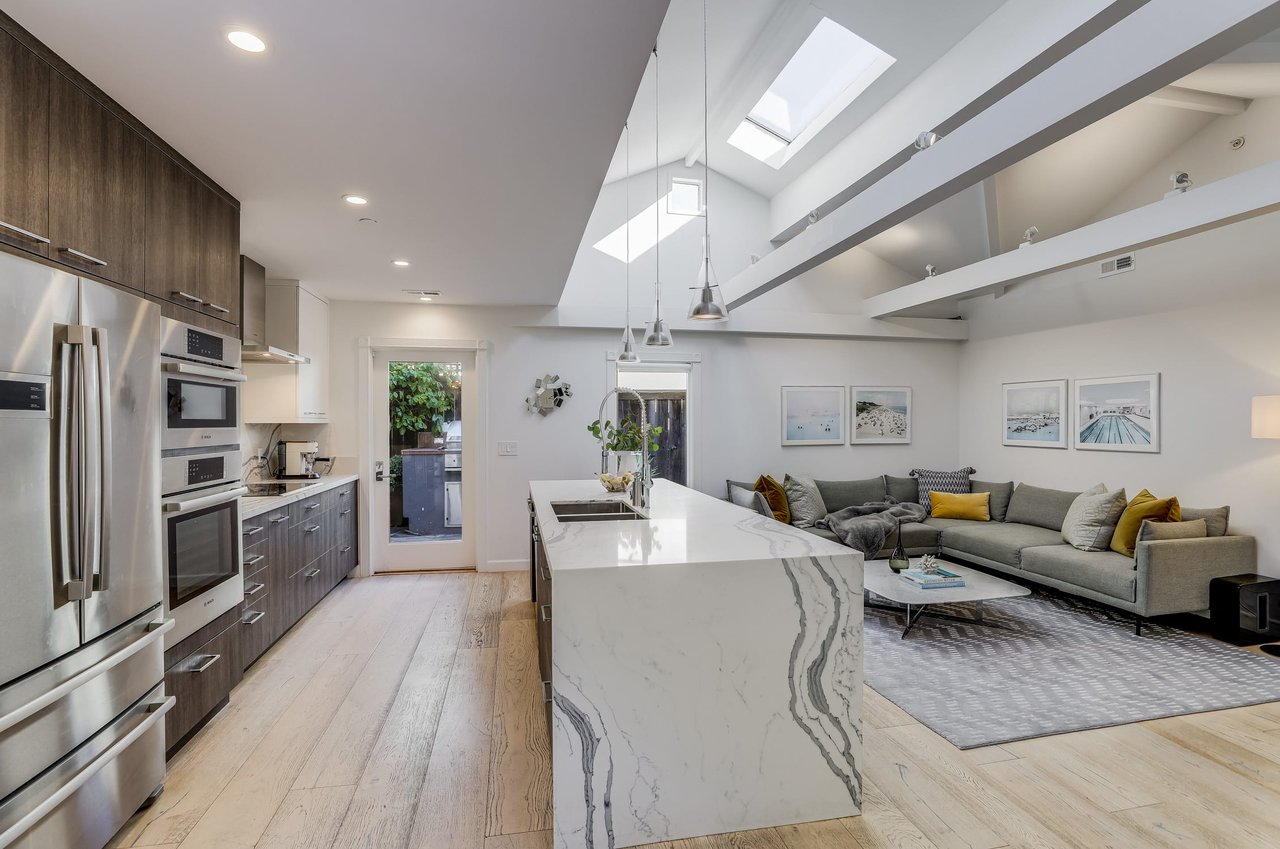 51 Mercury Ave