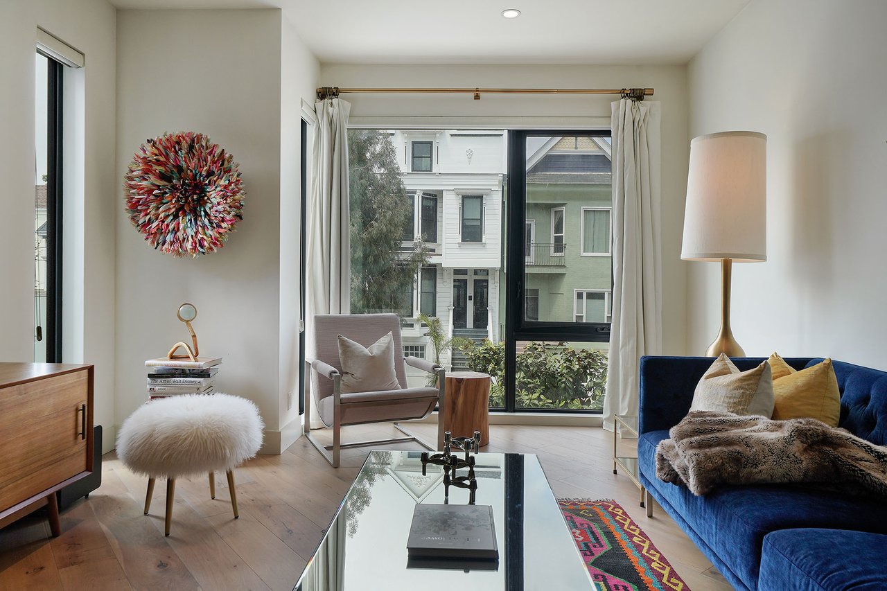 2200 Market St, #205