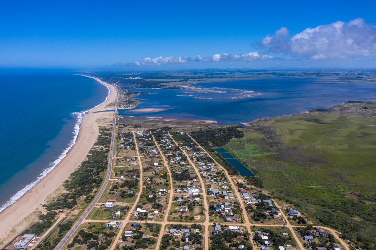 LA TERTULIA  -  Garzon, Uruguay.