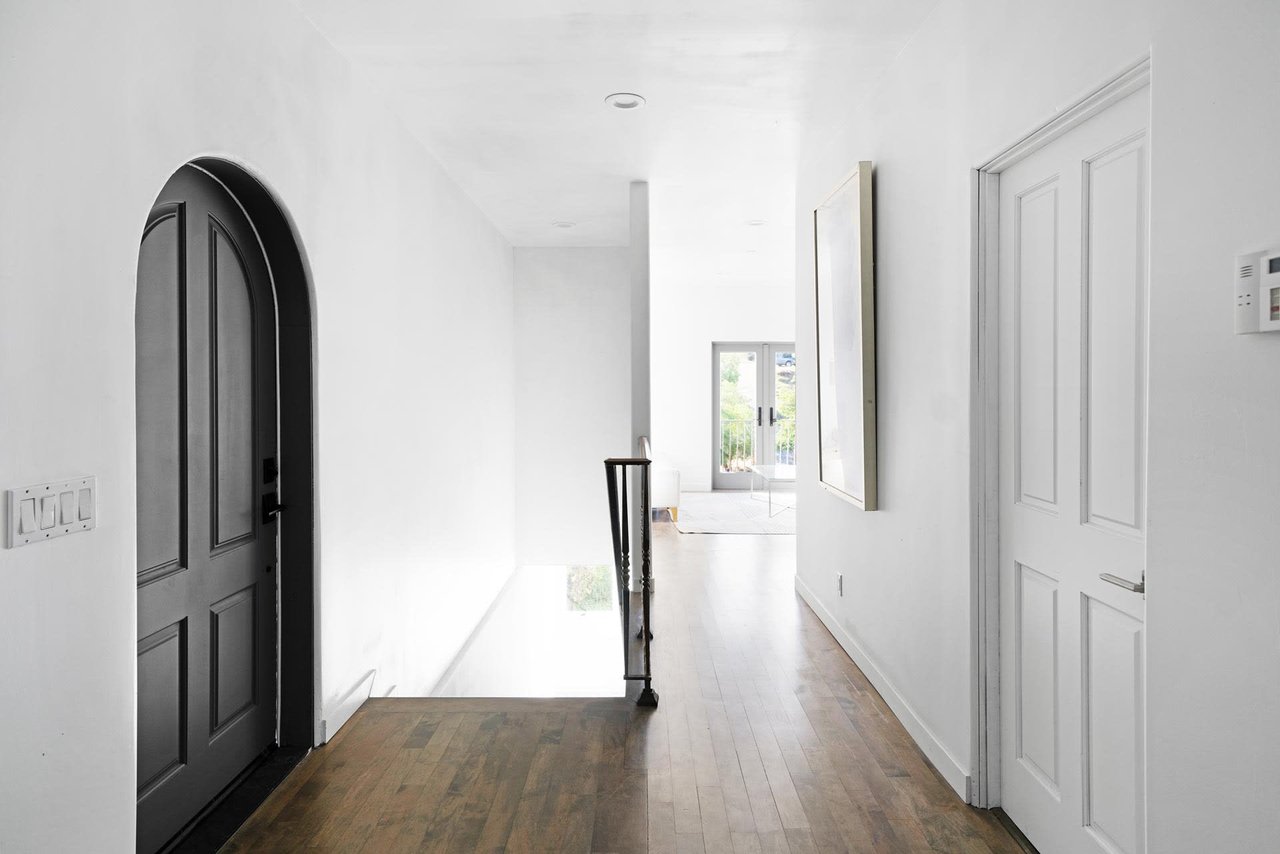 Grandeur House