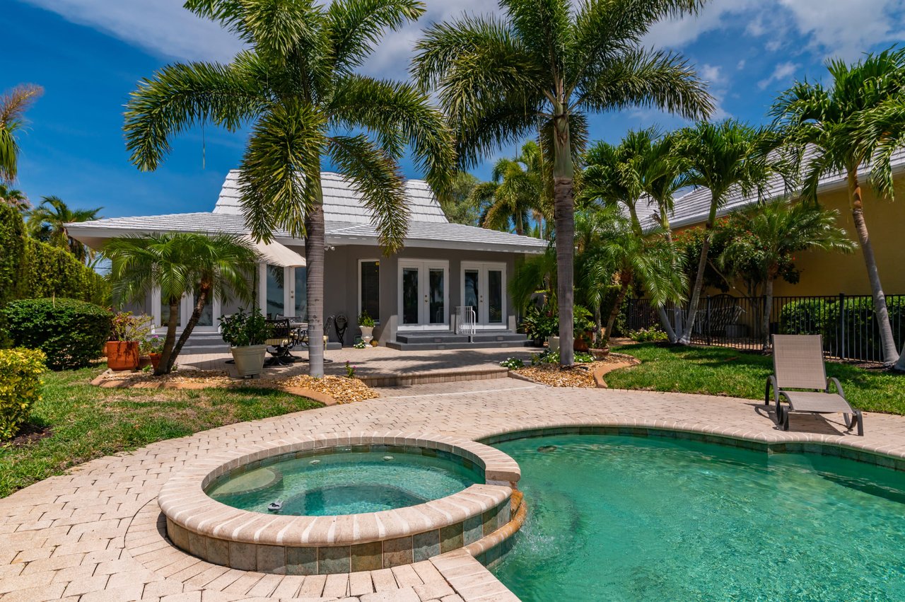 Prestigious Address in Lido Shores