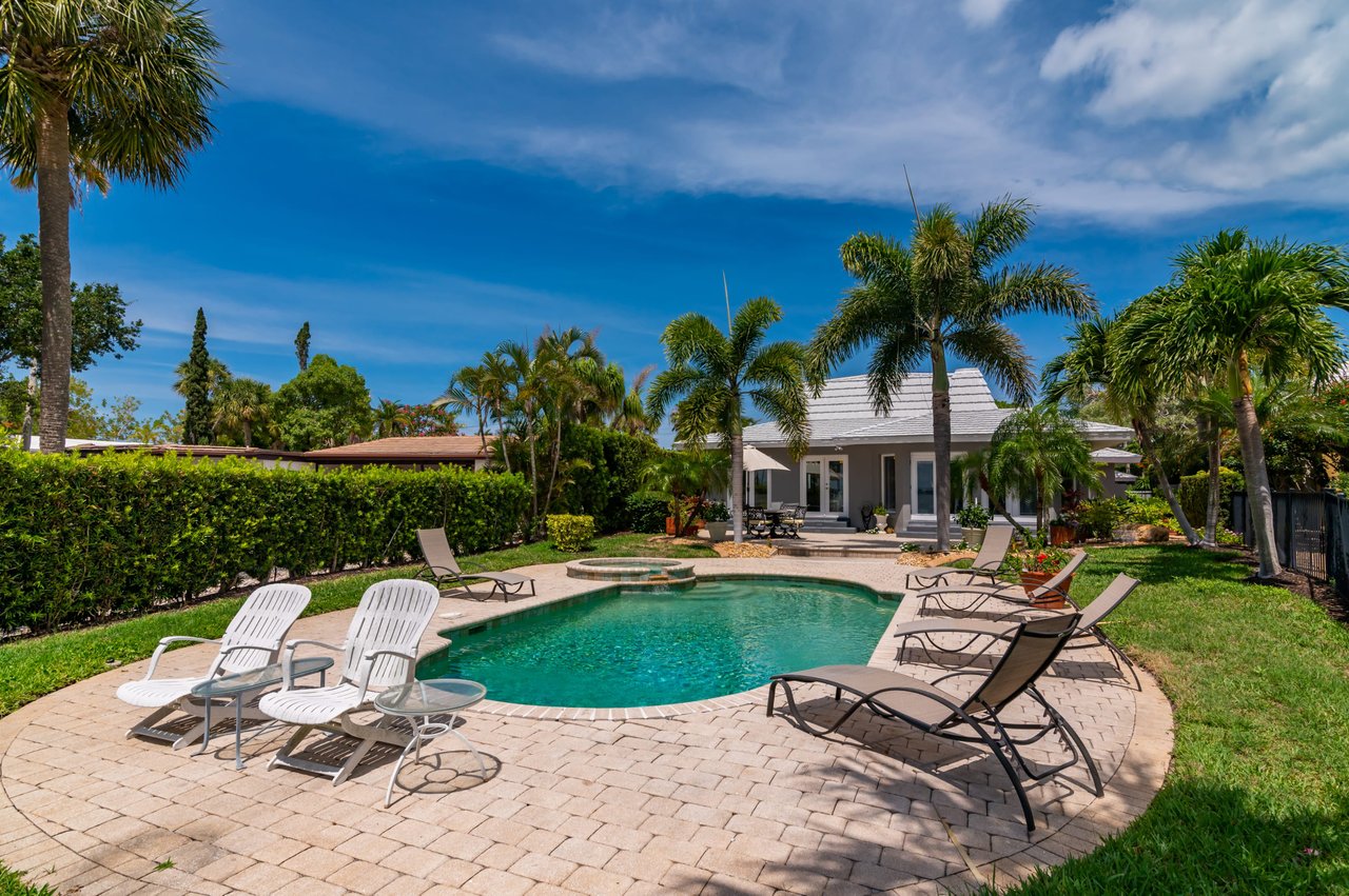 Prestigious Address in Lido Shores