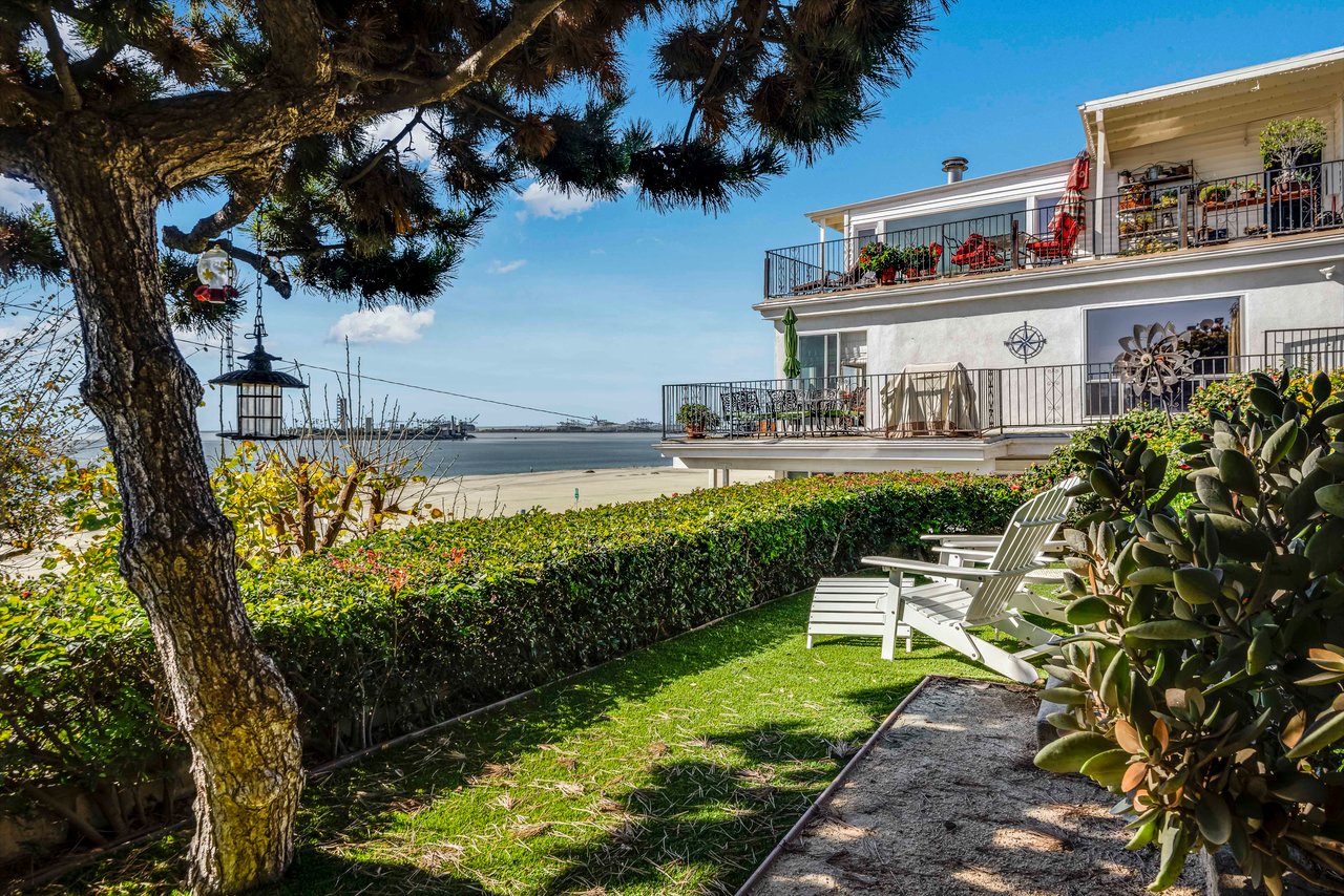15 38th Place, Long Beach