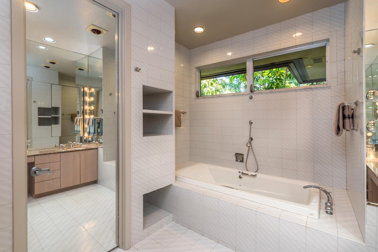 682 Mourning Dove Dr