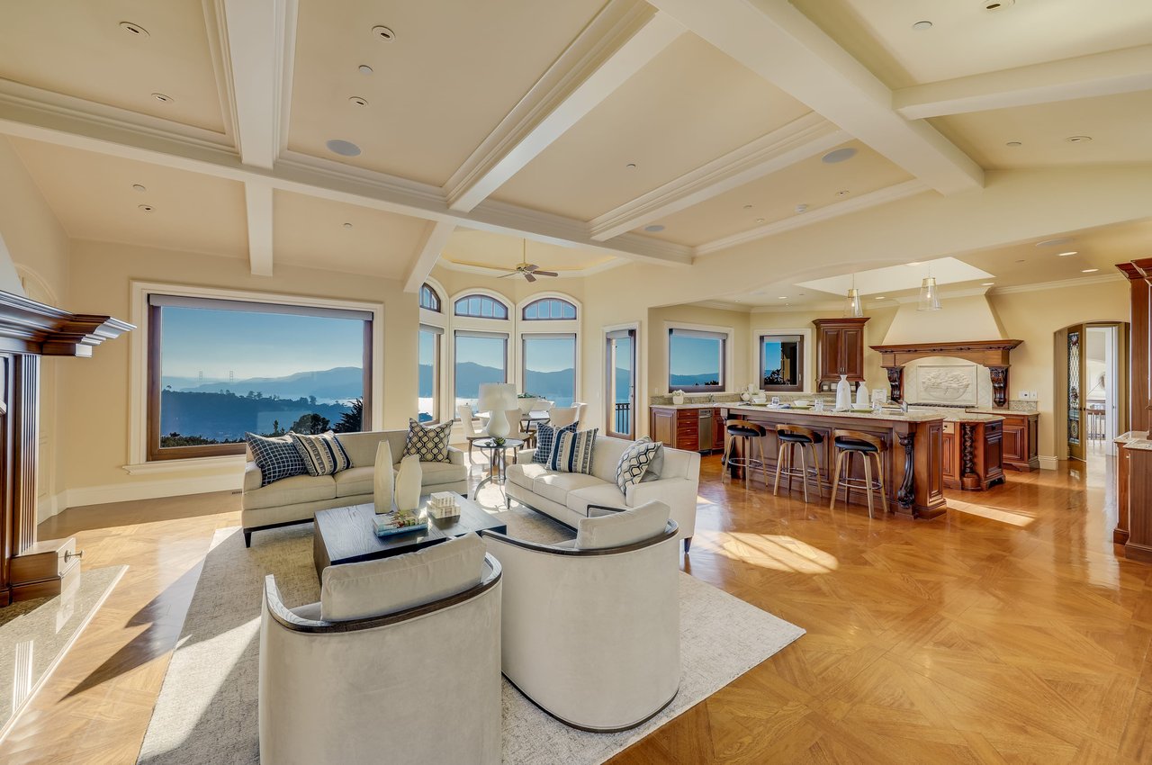 Extraordinary Tiburon Sanctuary