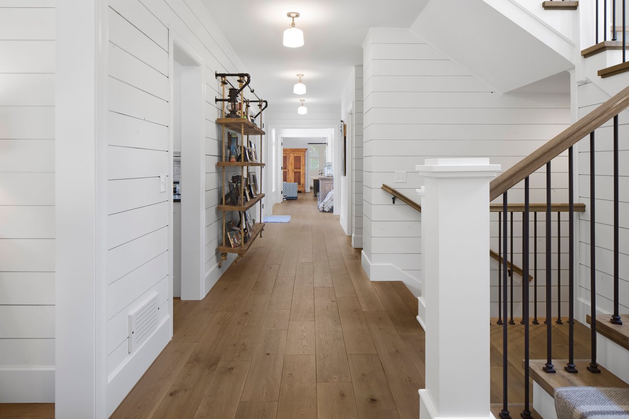 4693 Vine Hill Road | Deephaven