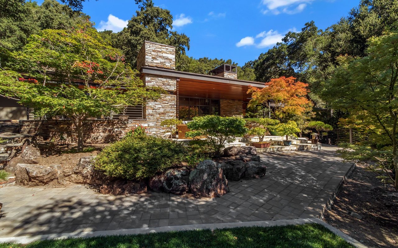 1 Camellia Ln