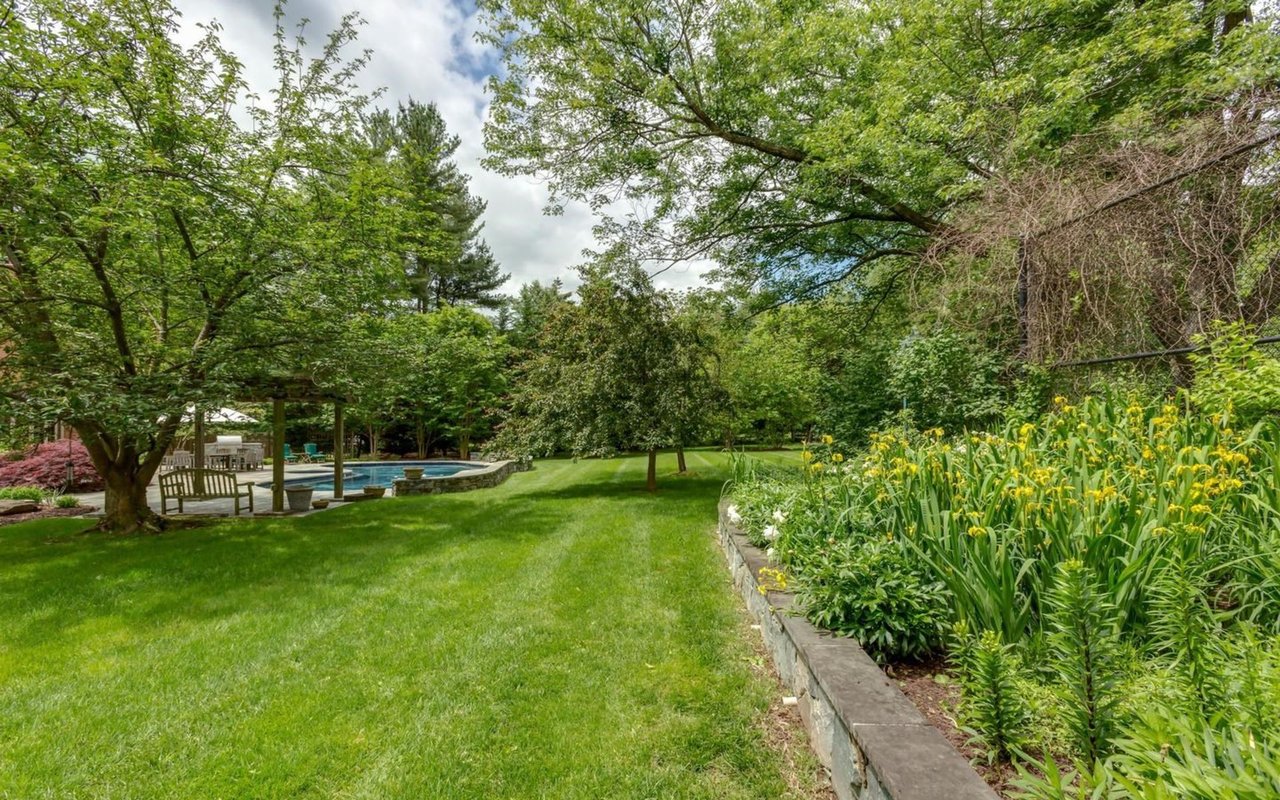 12400 Beall Spring Rd