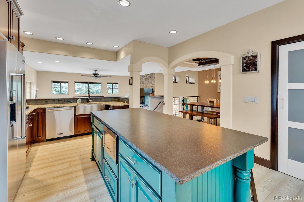 6658 Old Ranch Trl