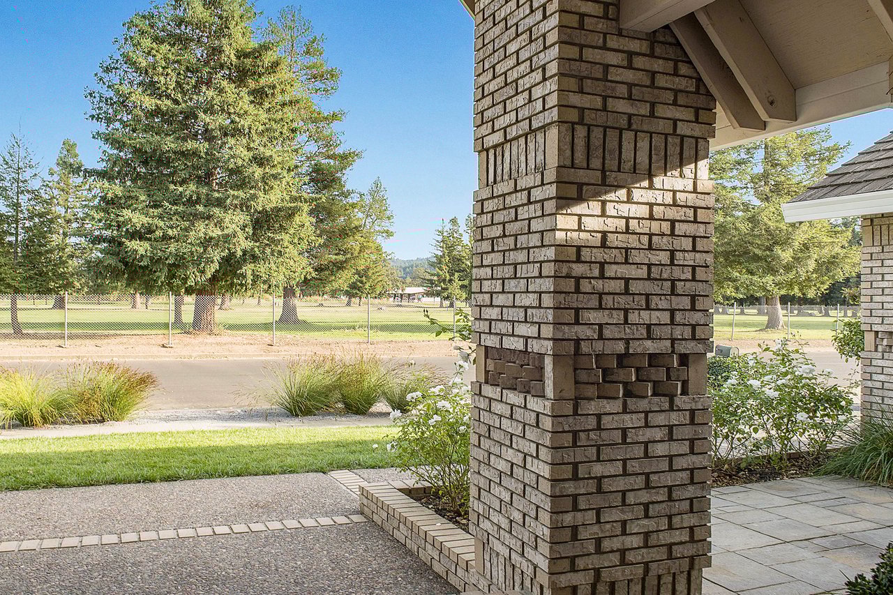 Sophisticated Calistoga Home - SOLD