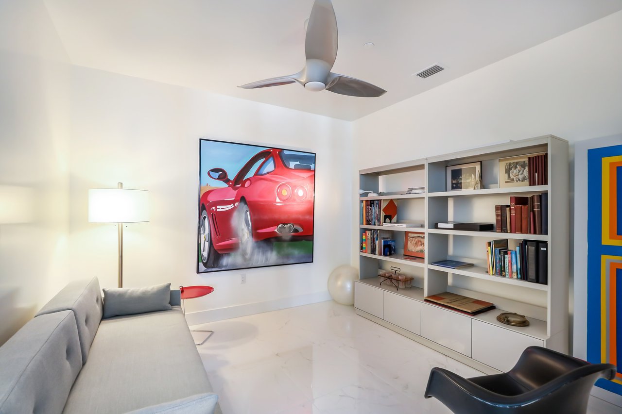 111 S Pineapple Ave #1008