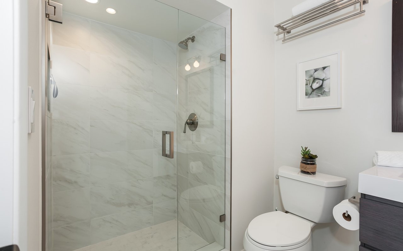 2300 Duane St, #6