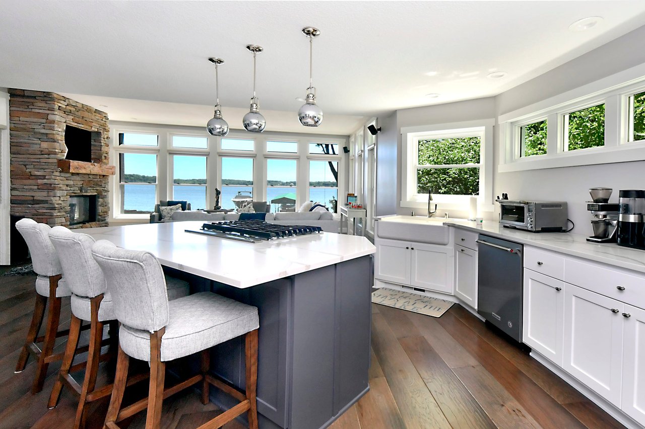 5295 Edsall Road | Minnetrista