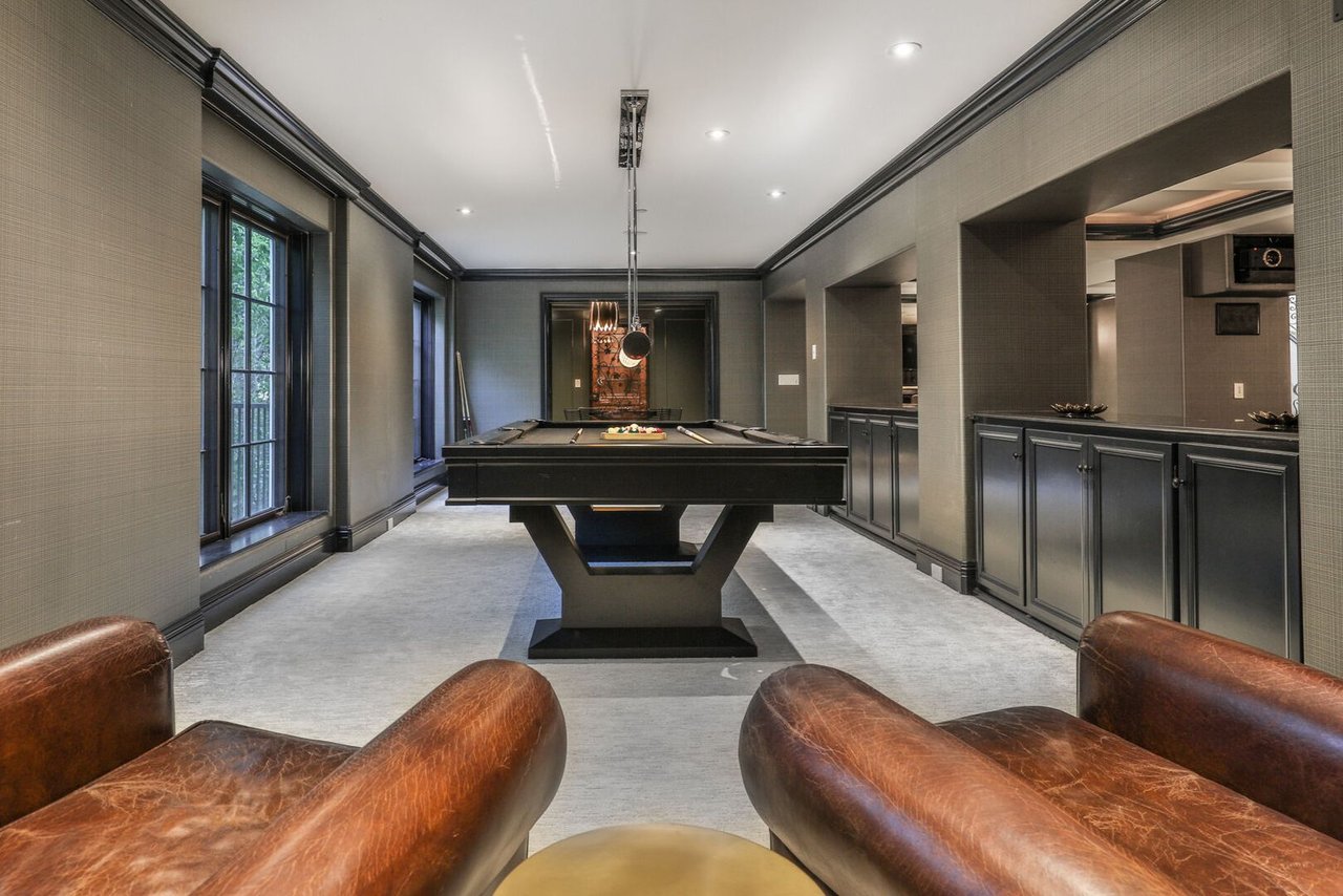 Infinity Manor