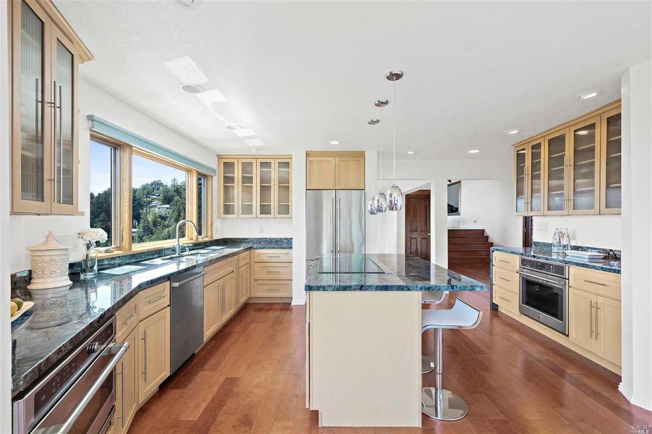 16 Manzanita Pl