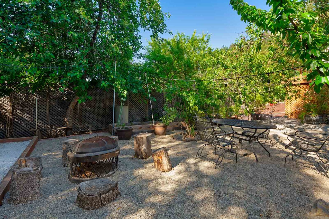 60 Oak Grove Avenue, Woodacre