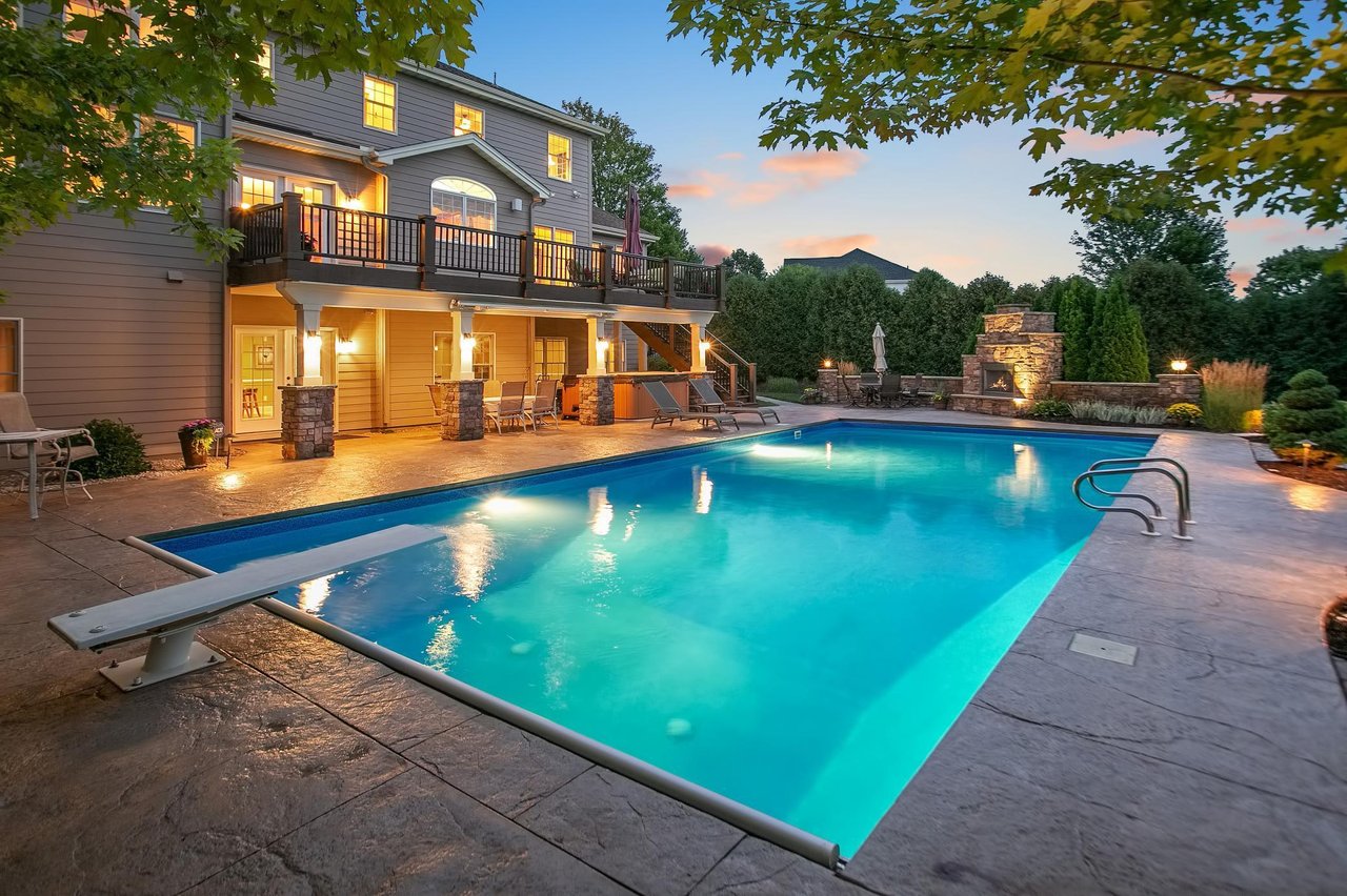 Stunning Eagan Masterpiece!