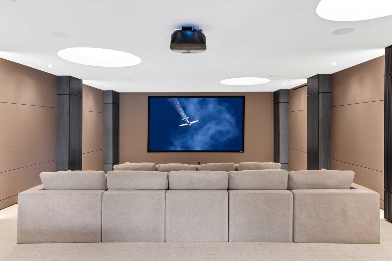 333 Crown Dr