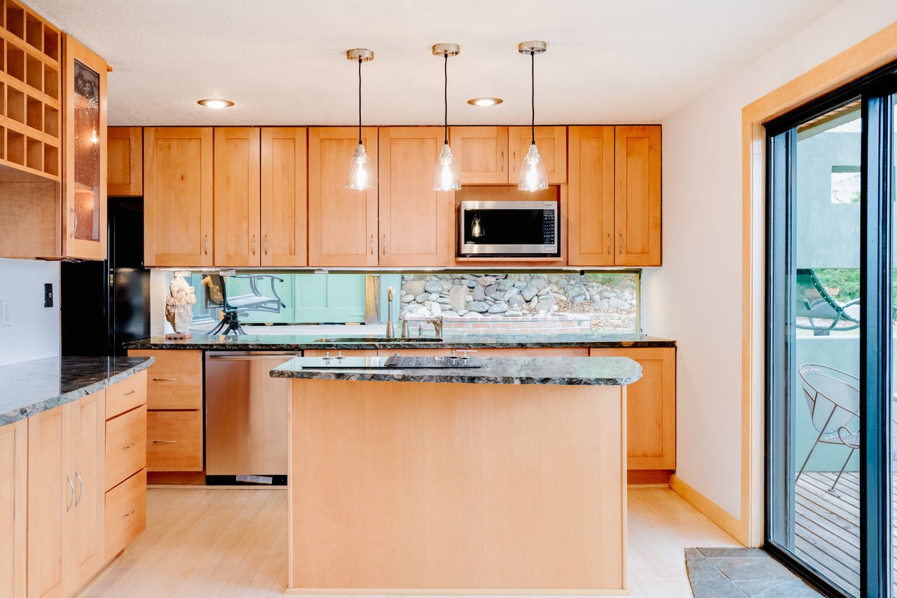 1146 Westview Drive