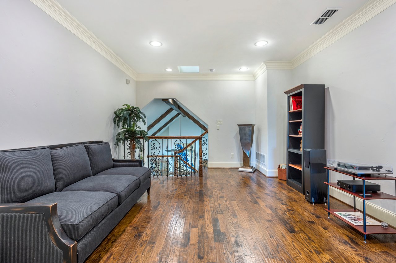 5731 Williamstown  