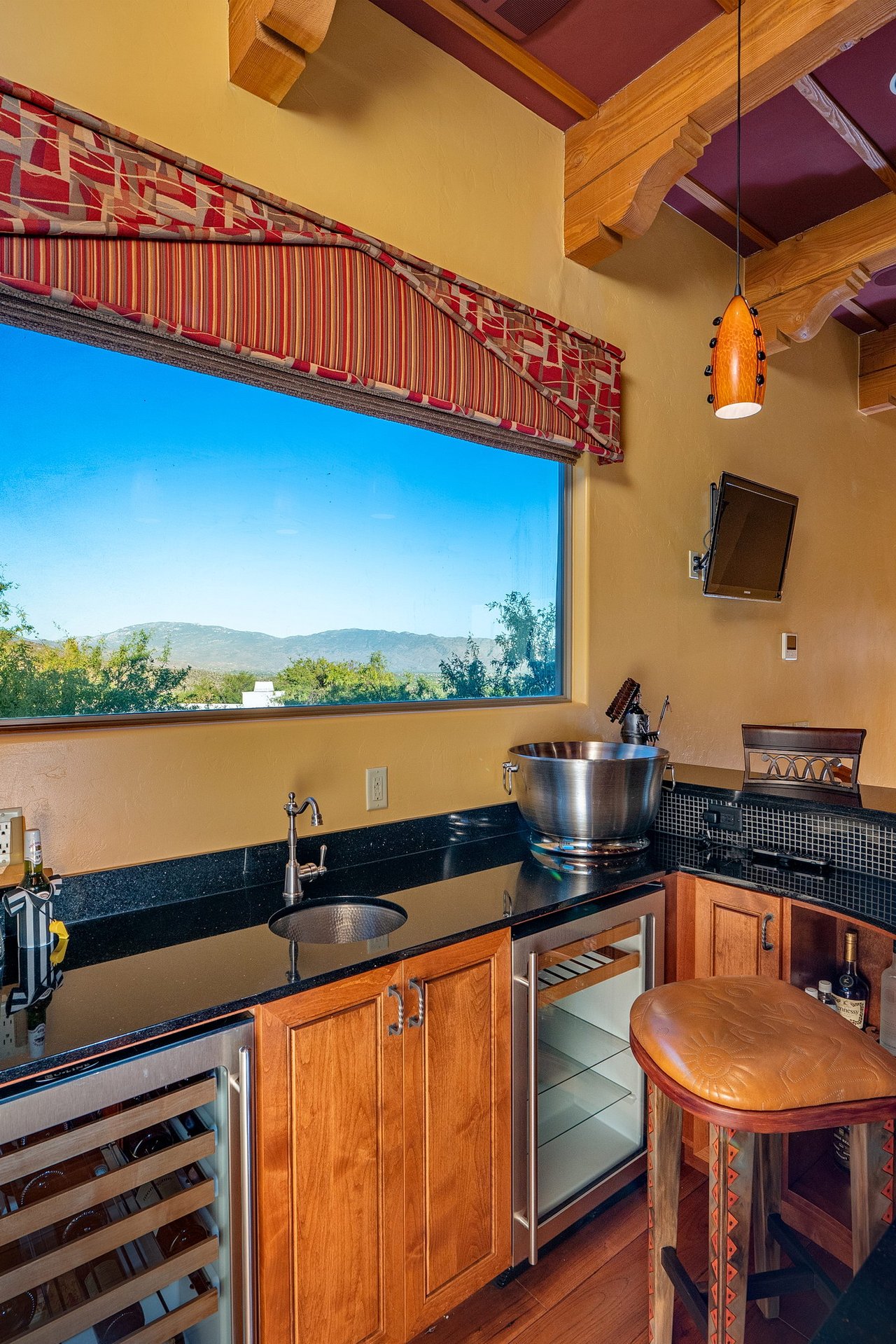 Incomparable Private Estate Home 