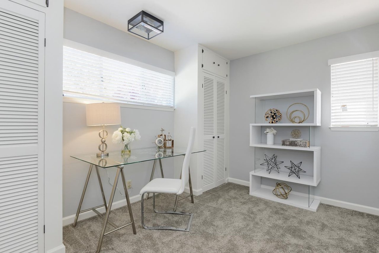 22160 Berkeley Court