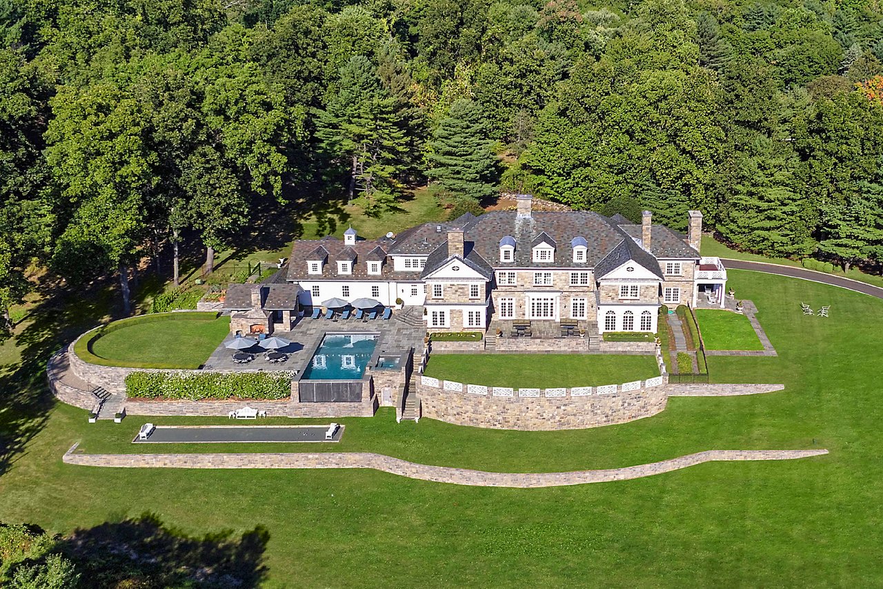 59 Mooreland Rd, Greenwich CT