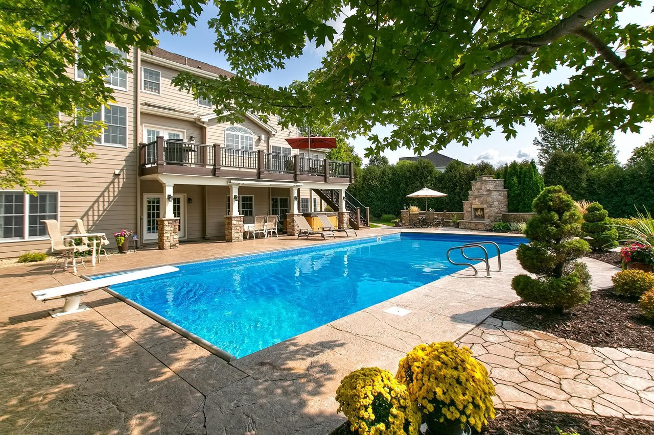 Stunning Eagan Masterpiece!