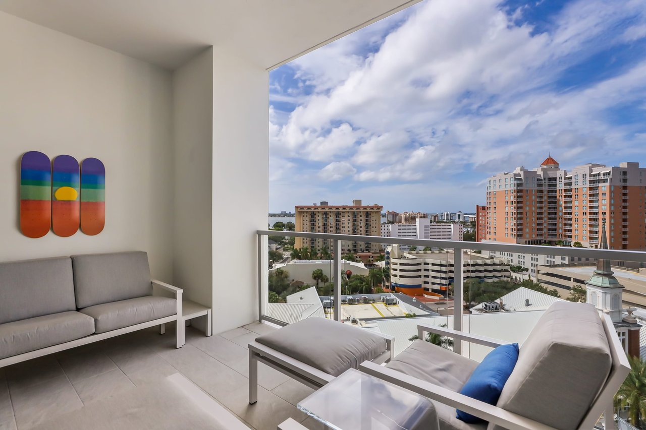 111 S Pineapple Ave #1008