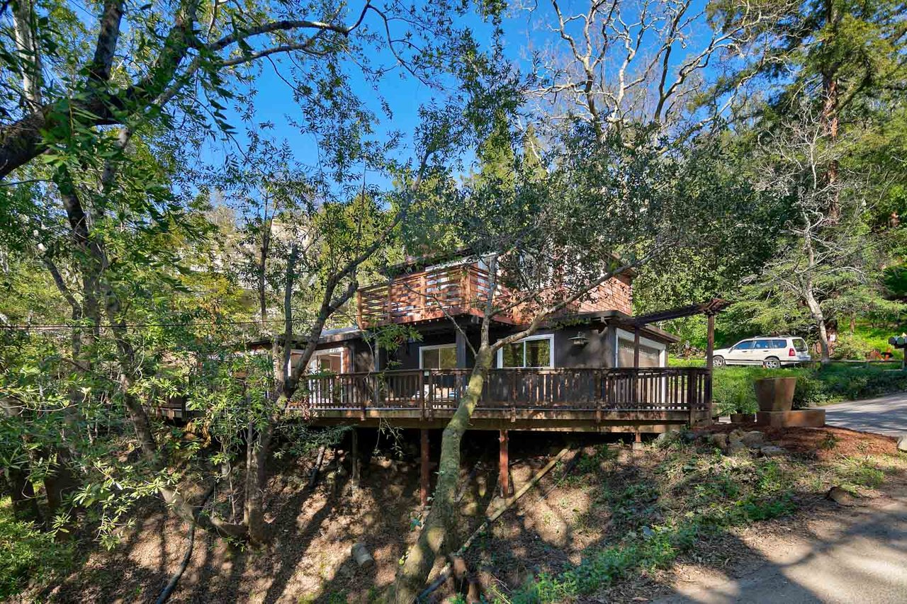 7 Crescent Lane, Fairfax