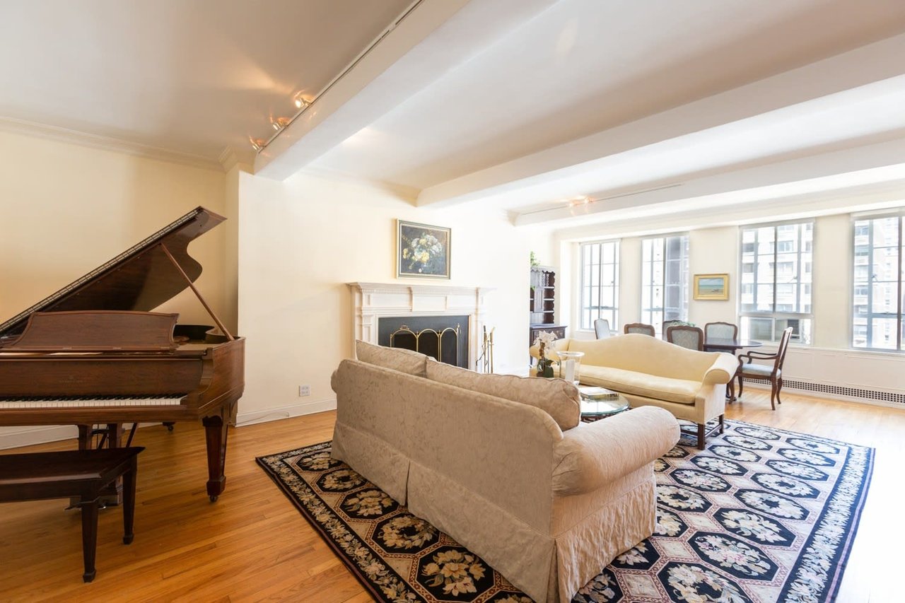 340 West 57th St, #11I