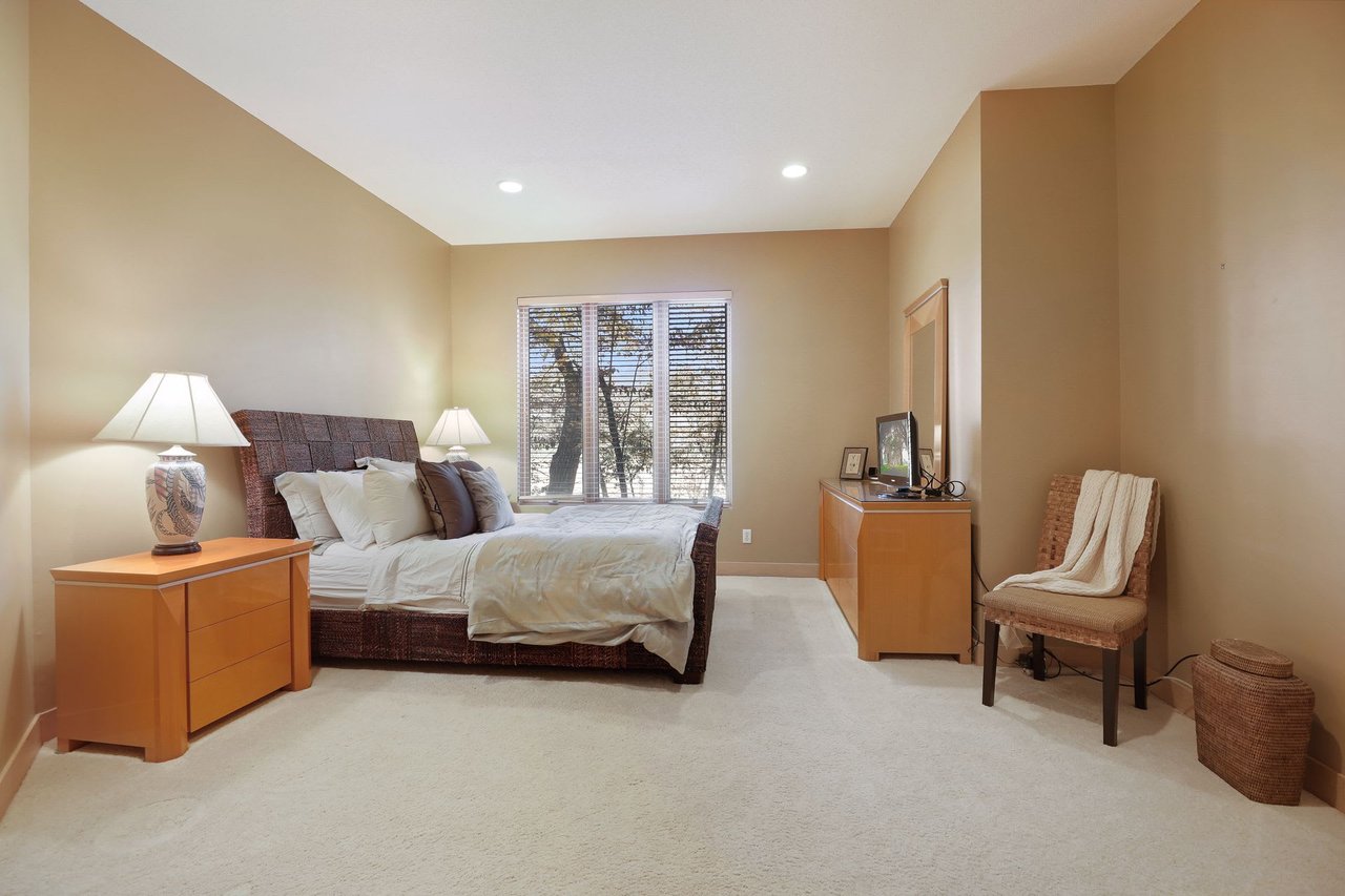 13964 Emerald Ridge, Minnetonka