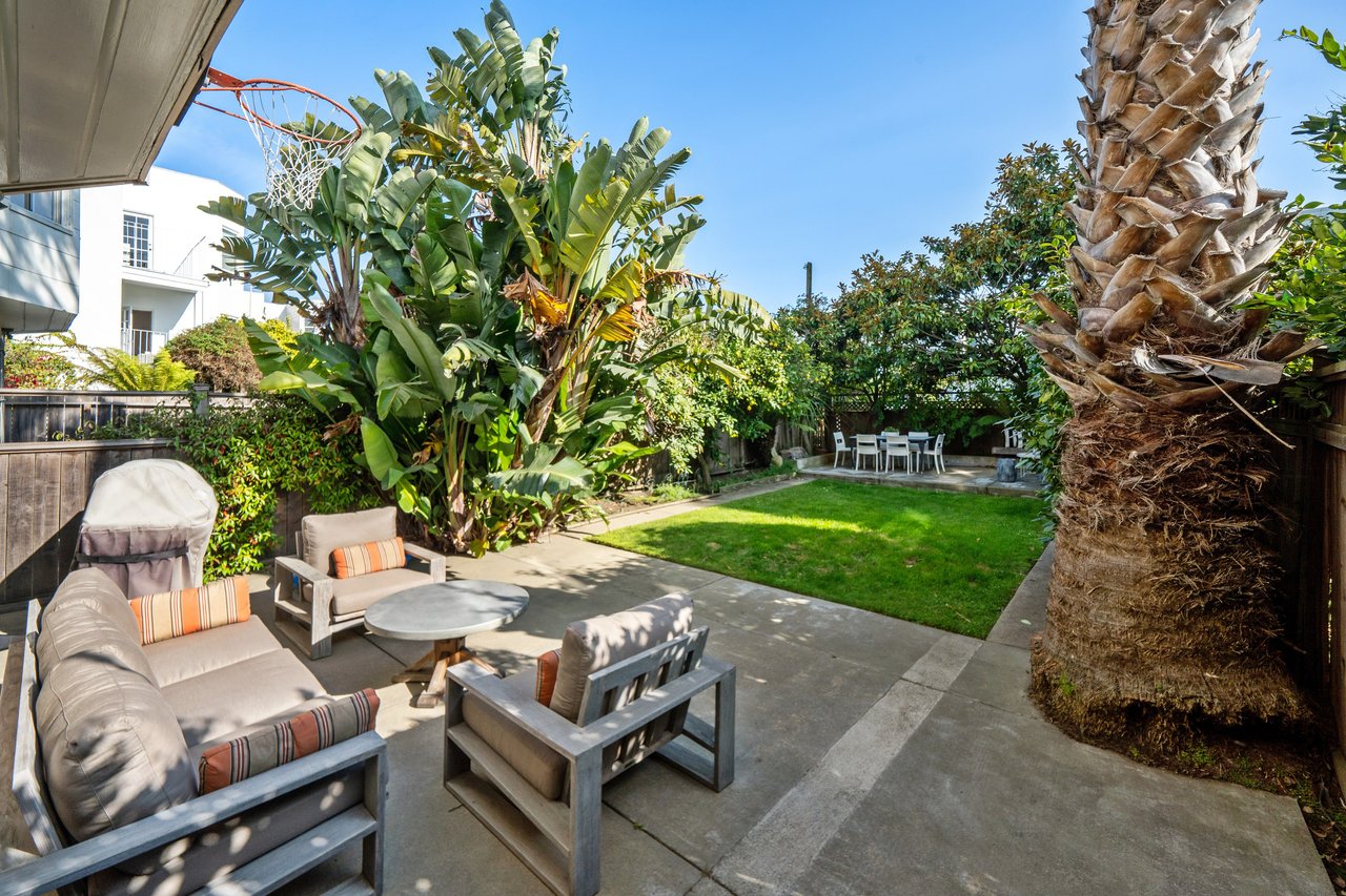EXCEPTIONAL MARINA HOME
