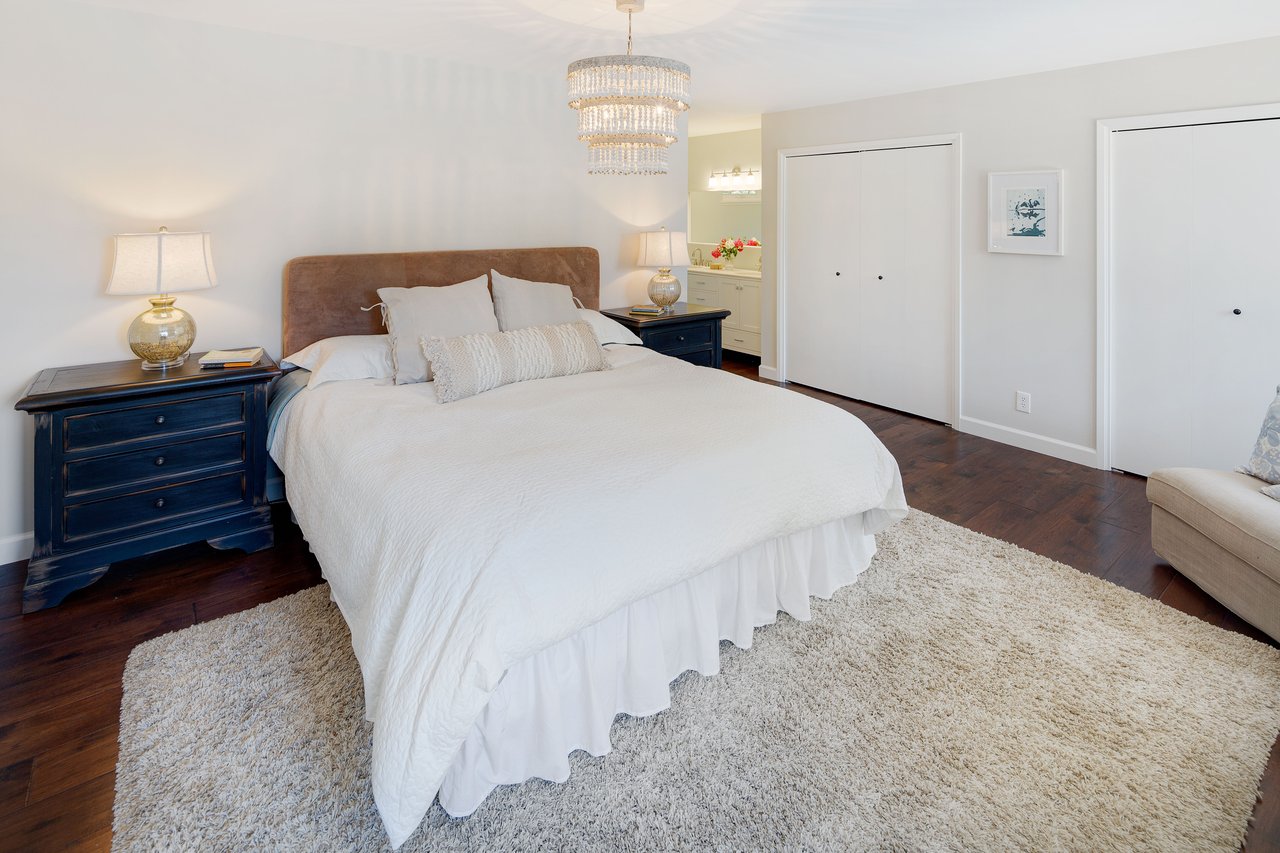 39 Dutch Valley Lane, San Anselmo