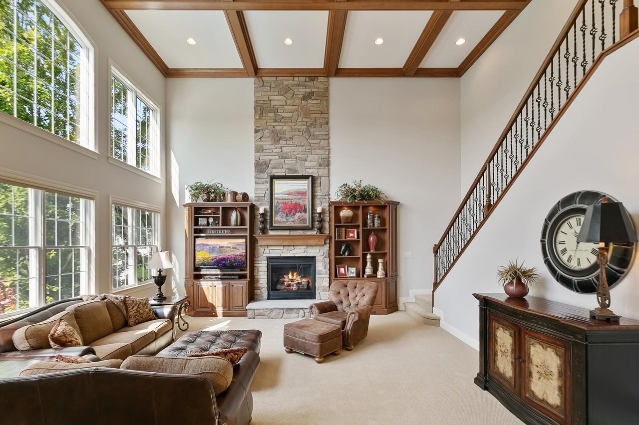 Stunning Eagan Masterpiece!