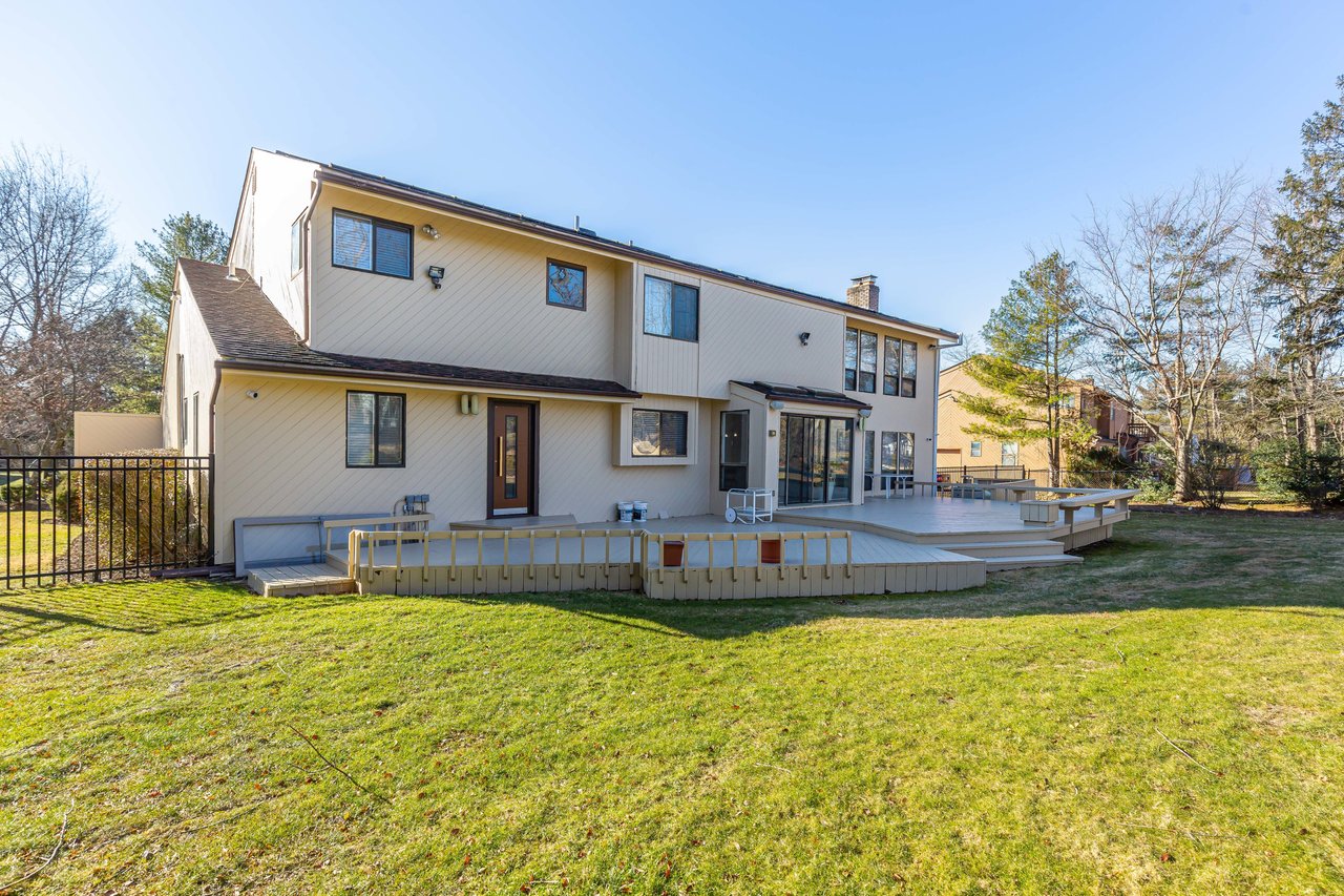 50 Juniper Lane, Muttontown