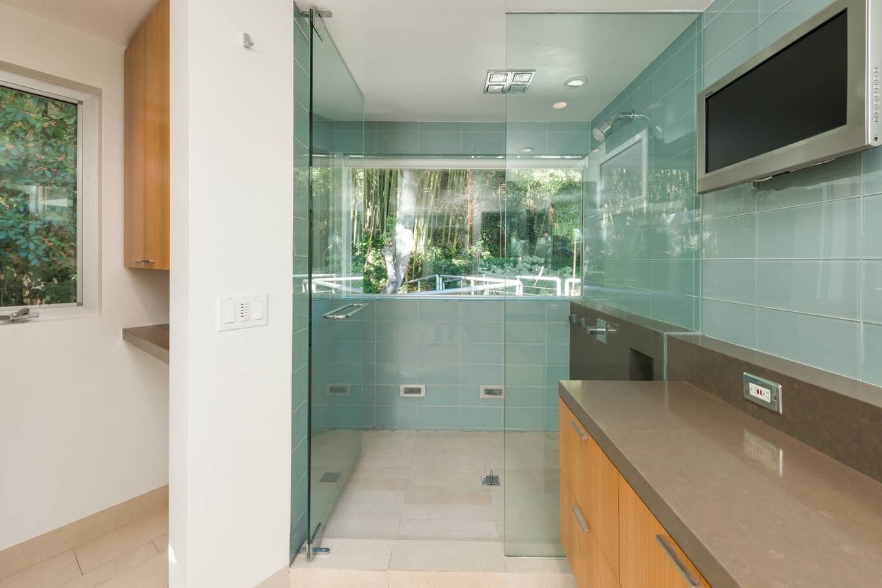 Architectural Lease | Upper Beachwood Canyon