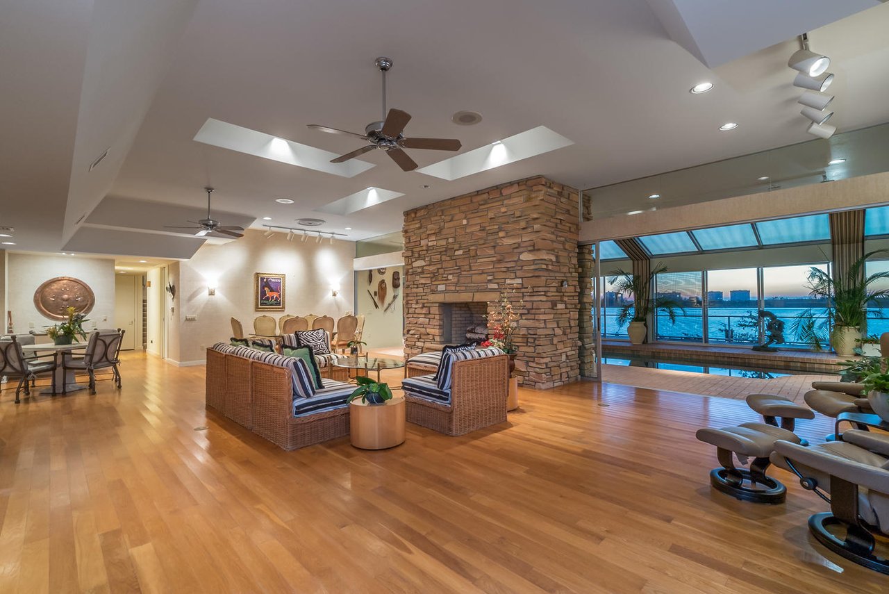 682 Mourning Dove Dr