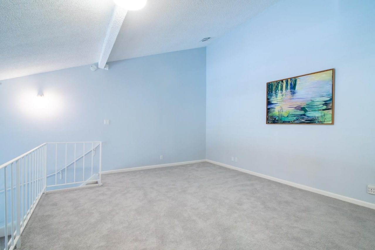 707 Fathom Dr, Unit 203