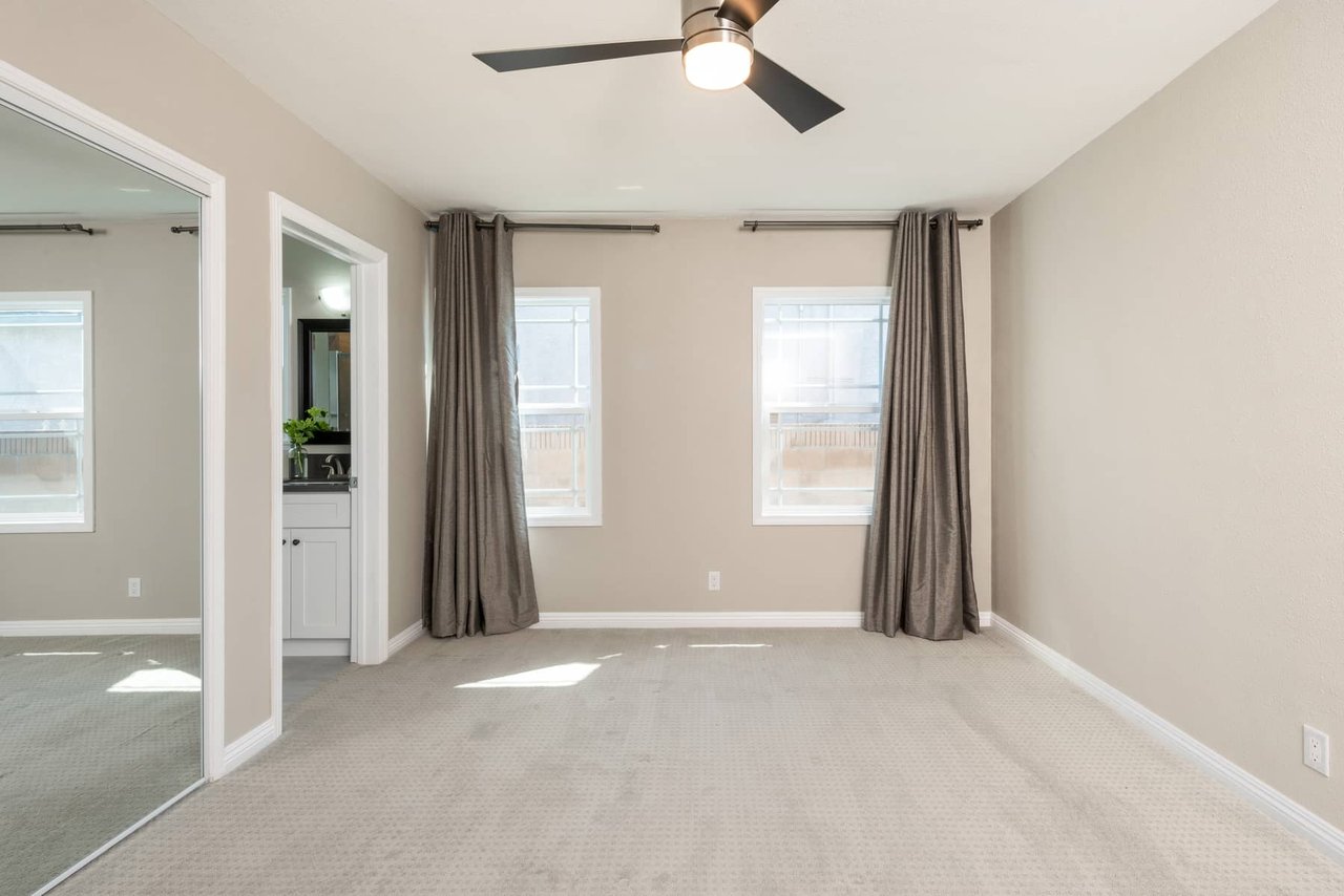 Fantastic 4 Bedroom in super hot Hawthorne