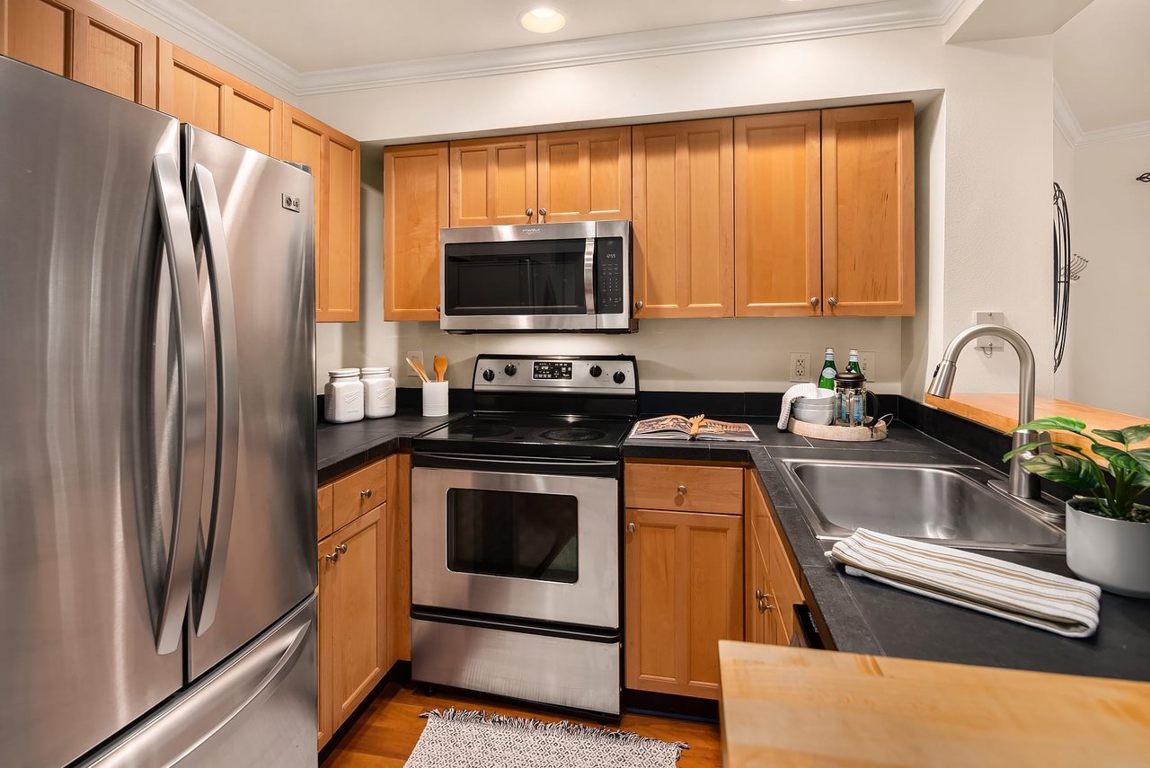 Turn-Key Beacon Hill Condo