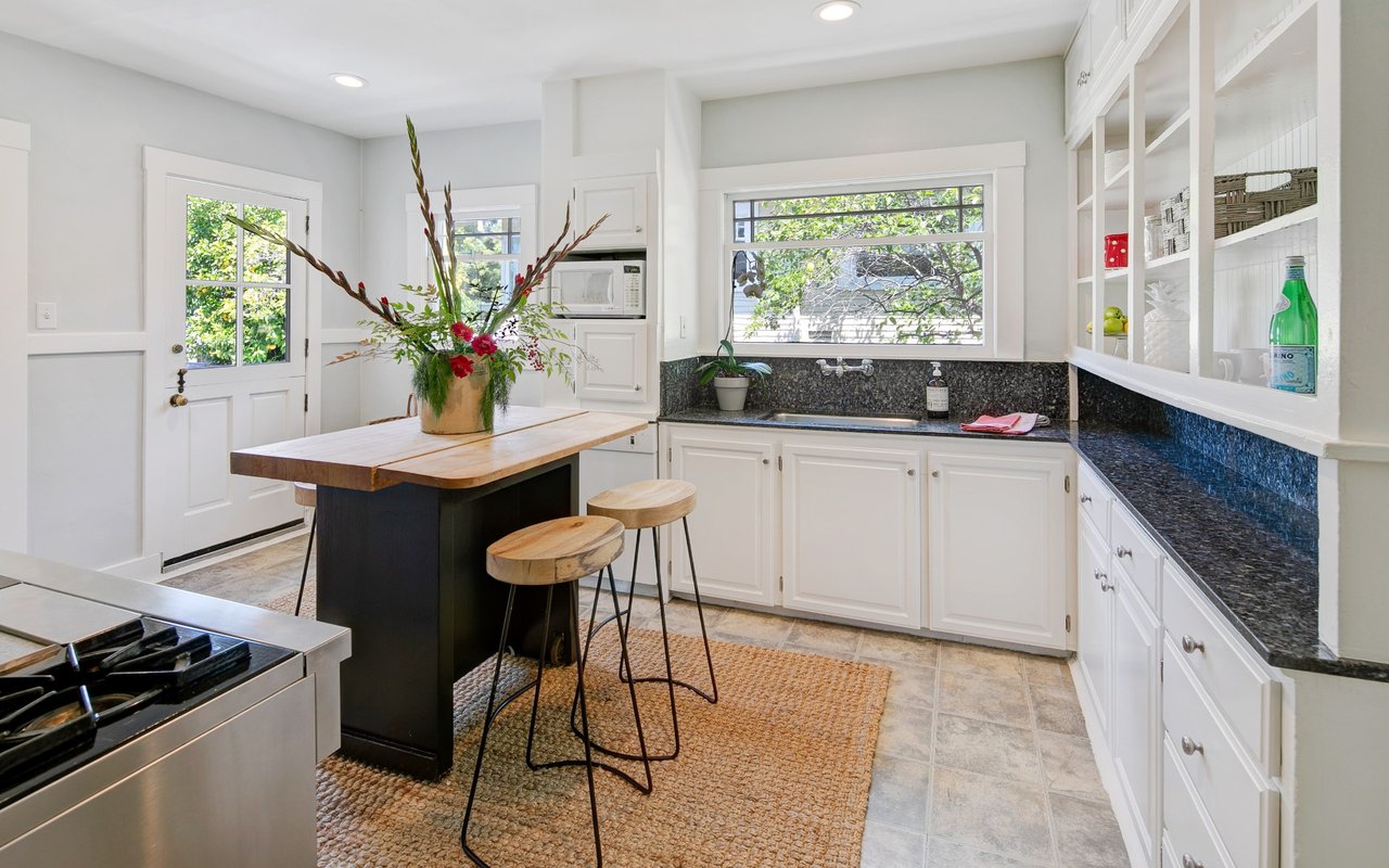 52 Woodland Avenue, San Anselmo