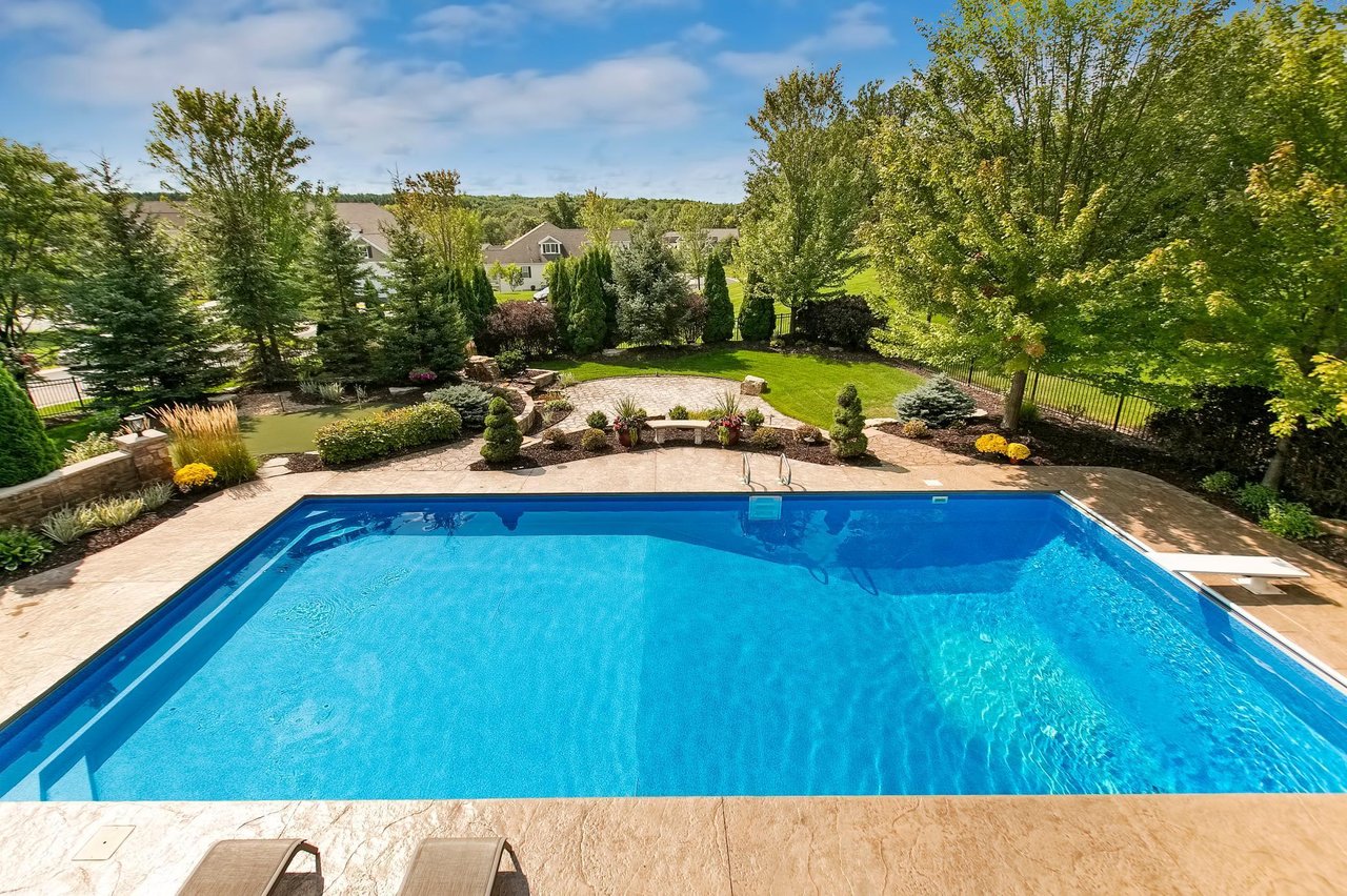 Stunning Eagan Masterpiece!