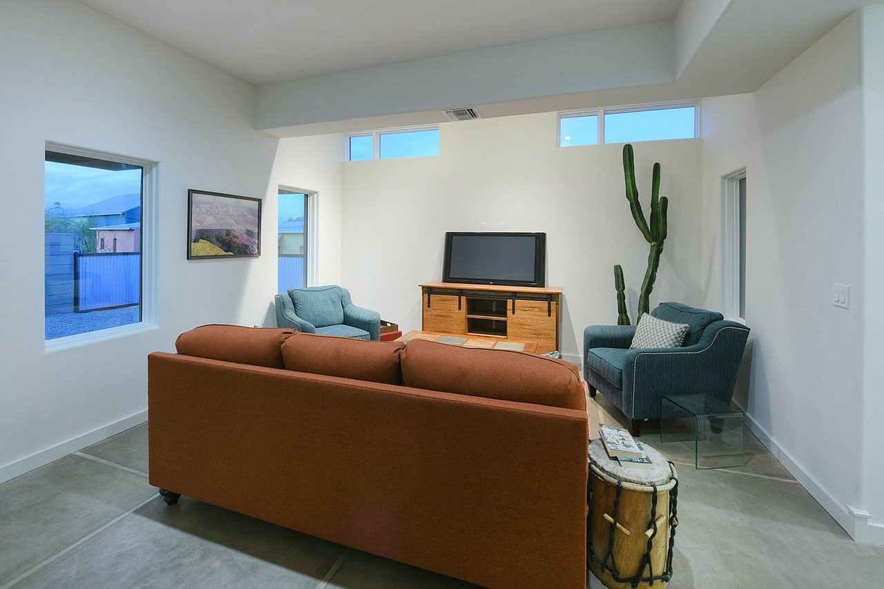 New Contemporary in Barrio Viejo