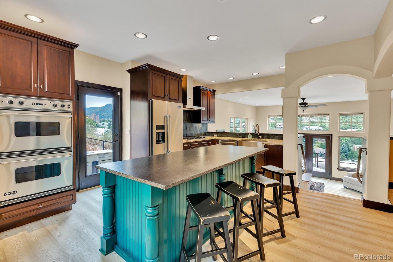 6658 Old Ranch Trl