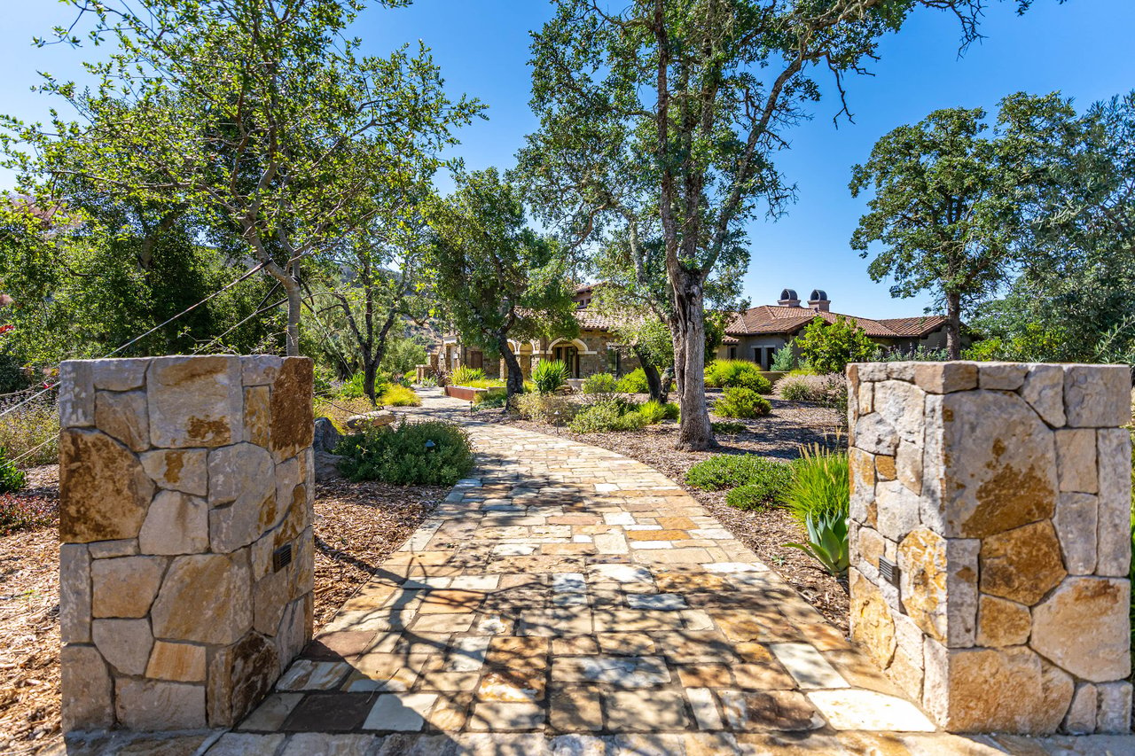 Modern Tuscan Farmhouse